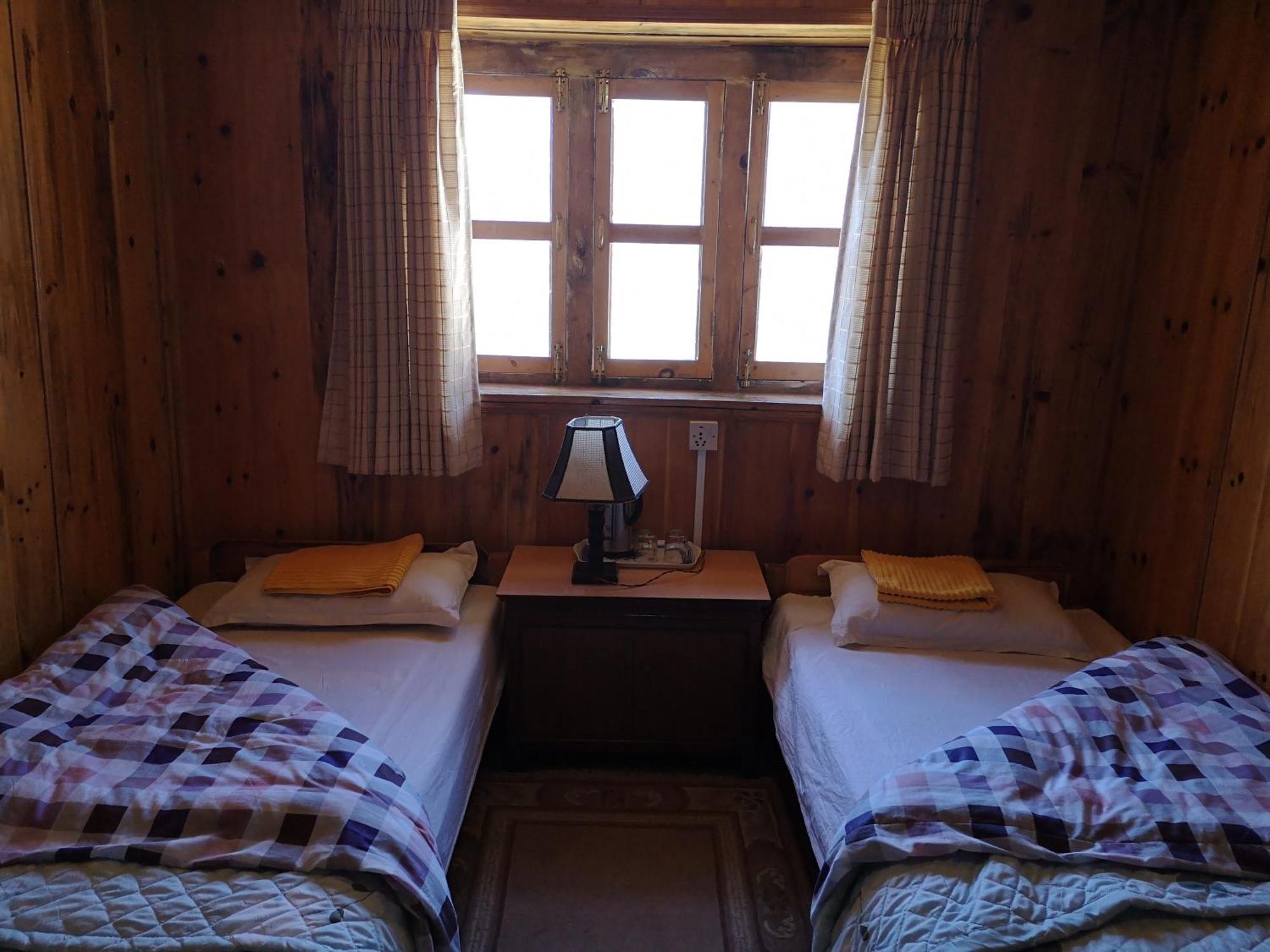 Lukla Himalaya Lodge Екстер'єр фото